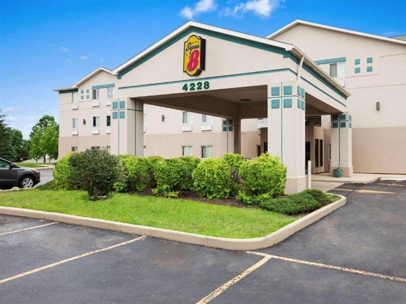 Super 8 By Wyndham Aurora/Naperville Area Екстериор снимка