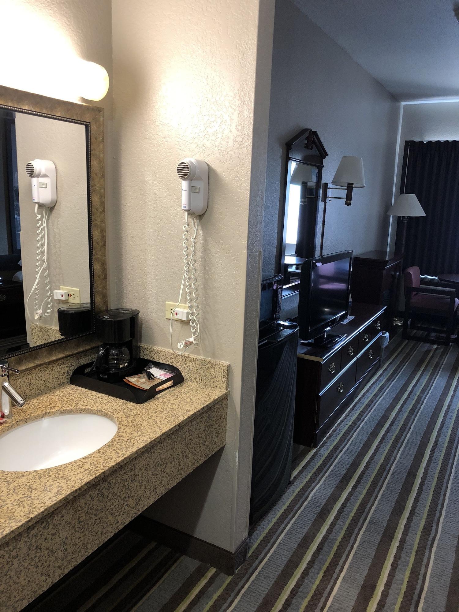 Super 8 By Wyndham Aurora/Naperville Area Екстериор снимка