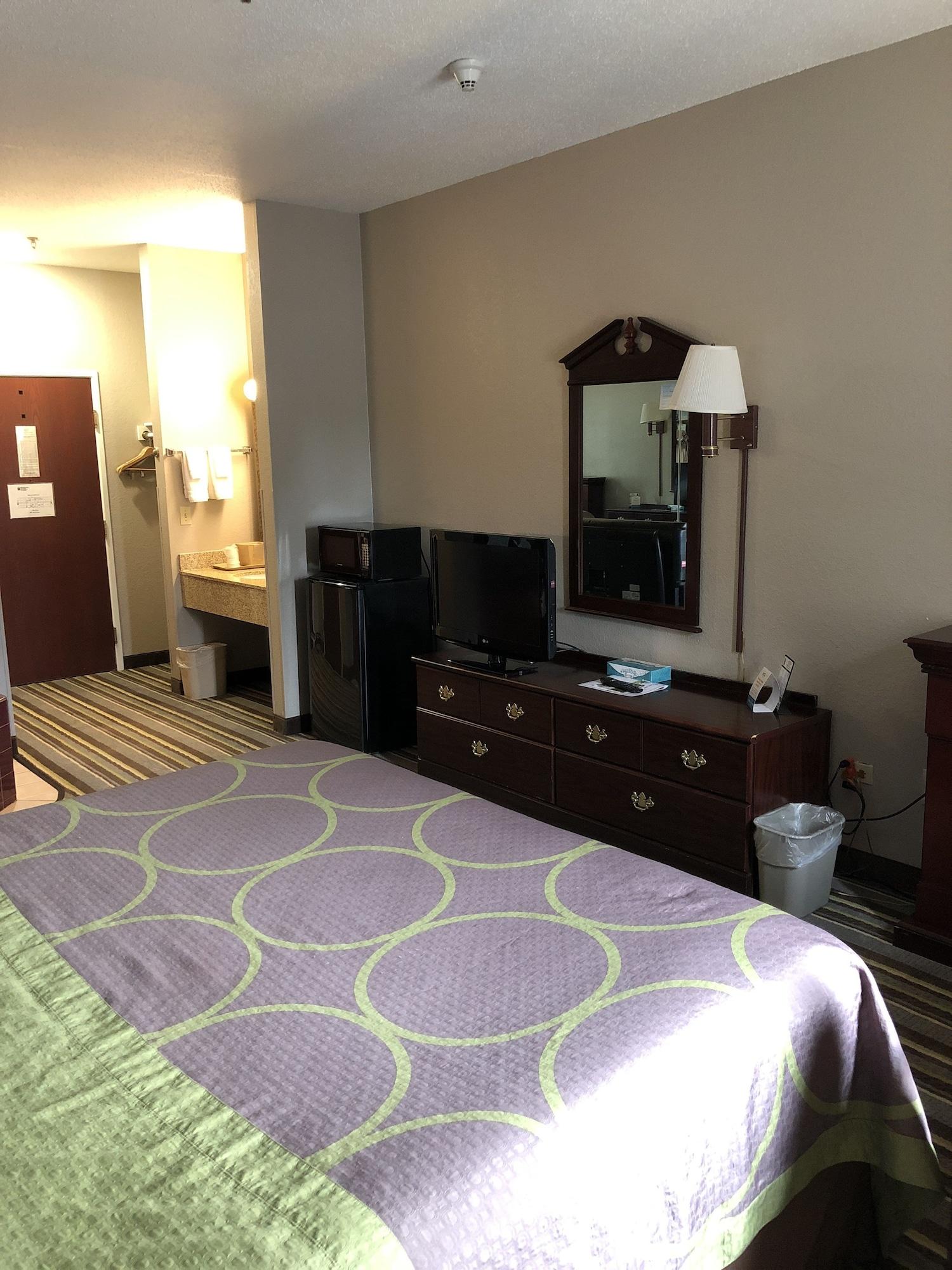 Super 8 By Wyndham Aurora/Naperville Area Екстериор снимка