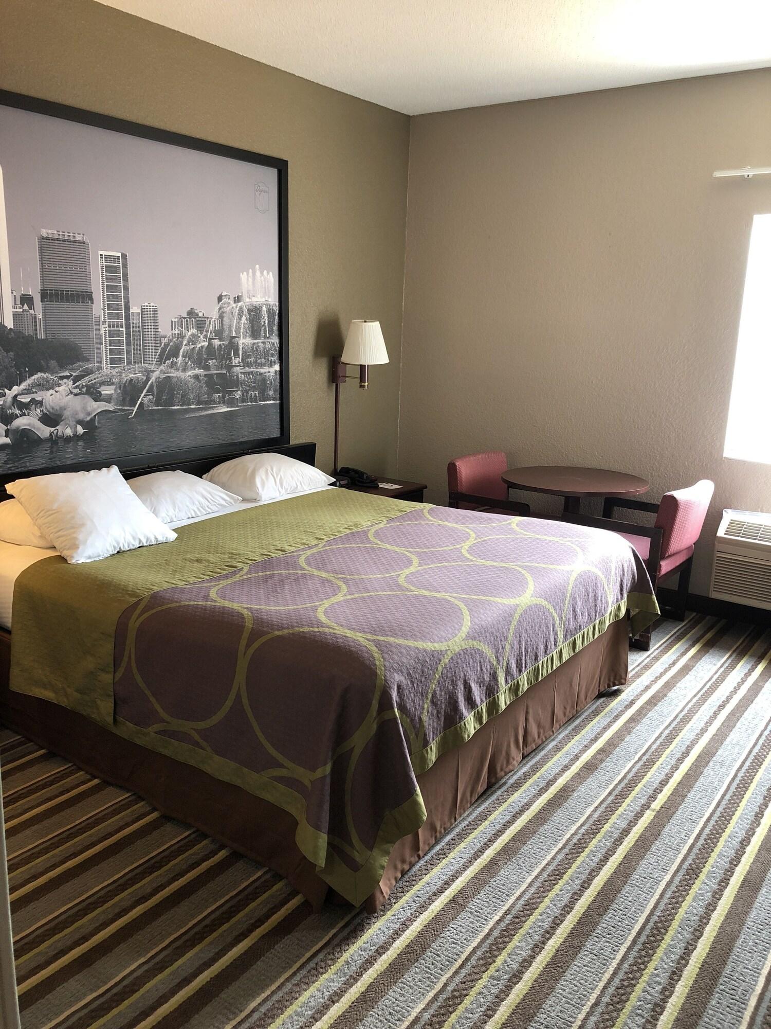 Super 8 By Wyndham Aurora/Naperville Area Екстериор снимка