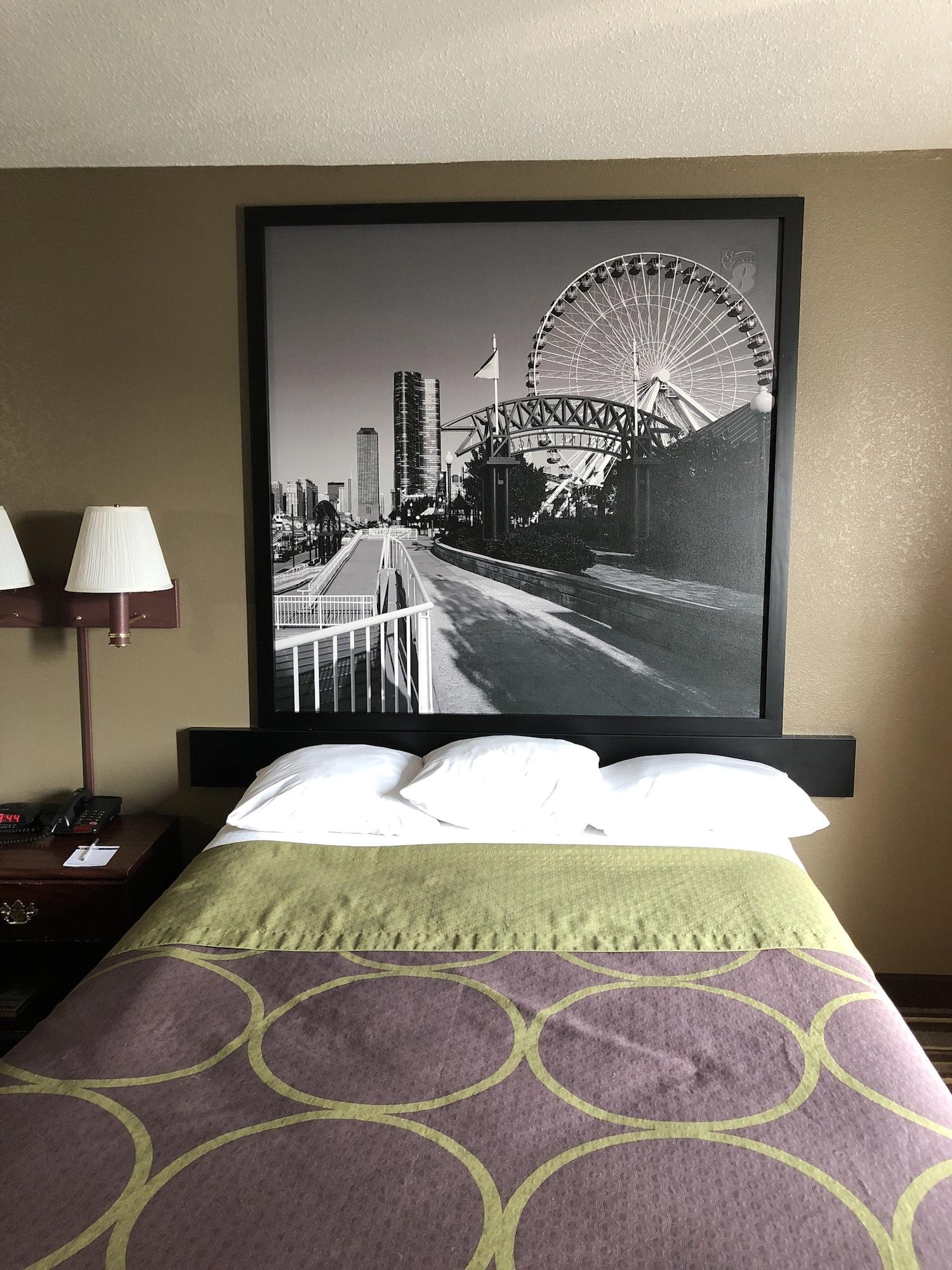 Super 8 By Wyndham Aurora/Naperville Area Екстериор снимка
