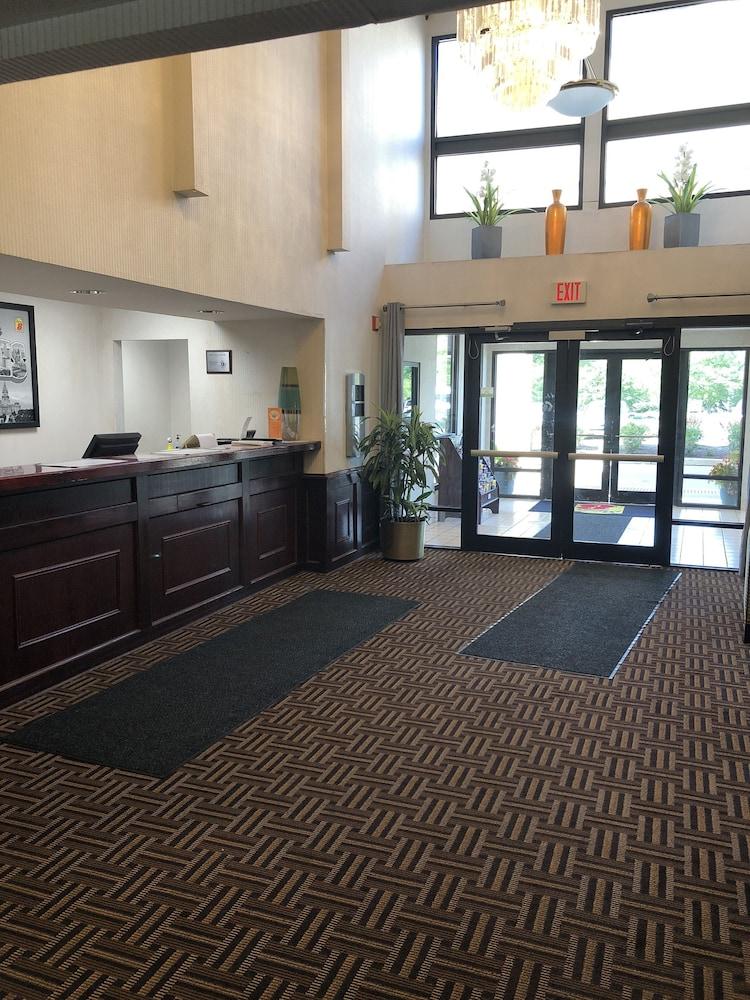 Super 8 By Wyndham Aurora/Naperville Area Екстериор снимка